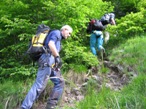 Il sentierino che porta all'attacco della ferrata