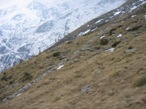 Il congiungimento con il sentiero lastricato che scende dal Rifugio Rosazza e che conduce a valle verso il santuario