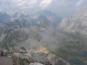 La vista aerea della zona circostante il Rifugio Locatelli