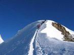 Dal colle del Felik si risale la cresta ancora comoda e poco esposta