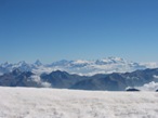 Prima di raggiungere la vetta un piccolo scorcio sul Monte Rosa e sul Cervino