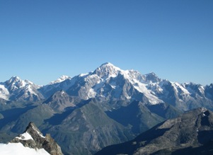 La vista del Monte Bianco dalla cima del Ruitor