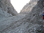 Il ripido canale che porta alla Forcella di Valmontanaia