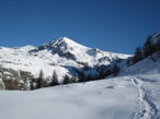 La salita verso l'inizio del vallone e del lungo traverso del Bieteron
