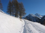 Appena sopra Mandrou si trova il percorso che ci porta verso l'agriturismo