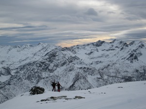 La Valle di Chaporcher, sullo sfondo la Costiera della Rosa dei Banchi