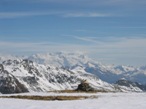 La cima del Monte Rascias, sullo sfondo il Monte Rosa