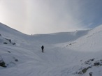 Il secondo e piccolissimo pianoro sottostante il colle. Sullo sfondo l'ormai vicino colle