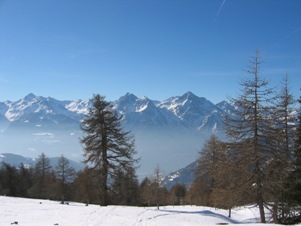 Vista verso la valle centrale nei pressi dell'Alpe Tza de Fontaney
