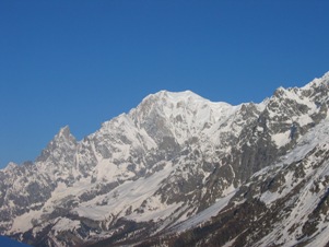 Il Monte Bianco visto dal Rifugio Bonatti