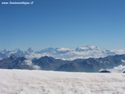 Gran Paradiso - Il gruppo del Monte Rosa e il Cervino dalla vetta