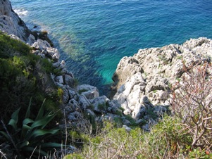 Una bella insenatura lungo il Sentier Litoral