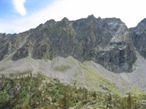 Il fianco della montagna da costeggiare per un tratto fino a sotto il rifugio