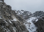 all'interno dell'ampio canale a sud in ambiente decisamente "dolomitico"
