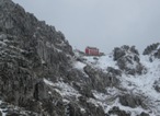 Ormai in dirittura d'arrivo, si vede bene il Rifugio Azzoni e la cima del Resegone