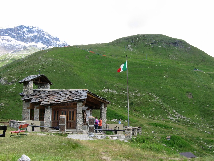 La cappelletta appena sopra Cervinia che si incontra lungo il percorso