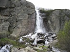 Arrivati nelle parti alte del Vallone del Vannino si incontra la grande cascata