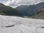 L'attraversamento del ghiacciaio per portasi al suo lato opposto.