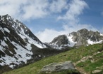 La parte alta del vallone e sullo sfondo il Passo Cristallina dove sorge la capanna