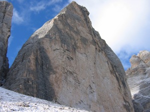 La cima grande vista dalla sua base