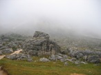 nella nebbia il tratto di facile e ben segnalata strada carrozzabile che porta dal Rif. Sennes al Rifugio Biella