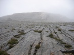 La bella e liscia parete sud della croda del becco, prima del rifugio Biella