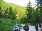 La partenza lungo la carrabile per il Rifugio Tournalin