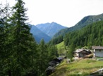 Vista verso la valle dal sentiero sopra l'abitato di Blanchard