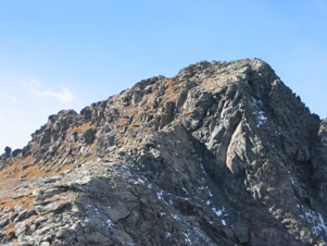 Il Rothorn visto dal colle a quota 3004 m