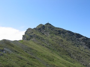 La cima dello Zerbion vista dal sentiero