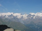 La vista verso il Monte Rosa e i Breithorn dalla cima del Monte Zerbion