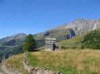 La casa di Luigi Einaudi vista dal sentiero