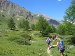 Risalendo il sentiero che si trova subito a sinistra della strada del lago