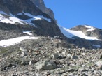 Il terzo falso piano da attraversare. Il rifugio  gi visibile sullo sfondo a sinistra.